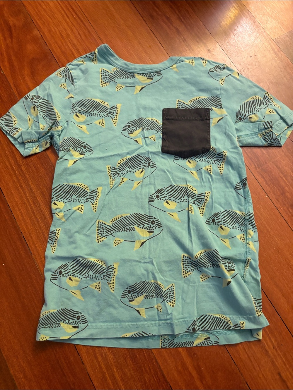 Tea Collection Aqua Fish Pocket Tee with Navy Pocket